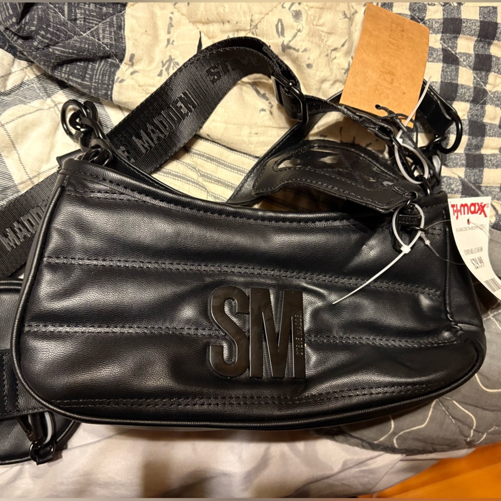 Steve Madden Black handbag with attached coin purse/ear bud holder